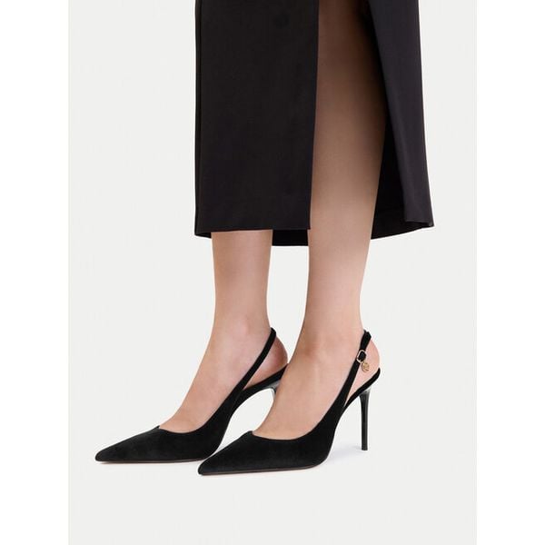 Szpilki Nine West. Czarne szpilki Nine West, bez wzorów, bez obcasa. Za 229.99 zł.