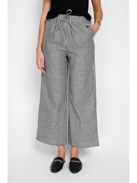 William de Faye Spodnie w kolorze antracytowo-białym rozmiar: 40. Białe spodnie materiałowe damskie William De Faye, bez wzorów, z materiału, klasyczne, z standardowym stanem. Za 83.62 zł.