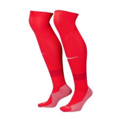 Podkolanówki Piłkarskie Strike Dla Kobiet. Czerwone skarpetki damskie Nike, bez wzorów. Za 117.99 zł.