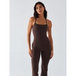 Top Sportowy BeShaped Morning Dew. Brązowe topy sportowe damskie BESHAPED, s, bez wzorów, z elastanu, bez ramiączek. Za 179.00 zł.