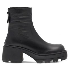 Botki Badura. Czarne botki damskie Badura, bez obcasa, na słupku, bez zapięcia. Za 349.99 zł.