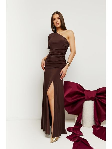 Made of emotion Sukienka w kolorze brązowym rozmiar: XL. Brązowe sukienki damskie Made Of Emotion, xl, bez wzorów, bez kołnierzyka, bez ramiączek, maxi. Za 249.99 zł.