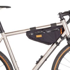 Torba rowerowa Frame Bag Rozmiar S RESTRAP. Czarne torebki klasyczne damskie RESTRAP, bez wzorów, z gumy, bez dodatków. Za 343.10 zł.