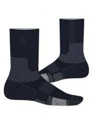 Under Armour Skarpety sportowe "Playmaker" w kolorze czarnym rozmiar: M. Czarne skarpetki męskie Under Armour, bez wzorów, z materiału. Za 58.14 zł.