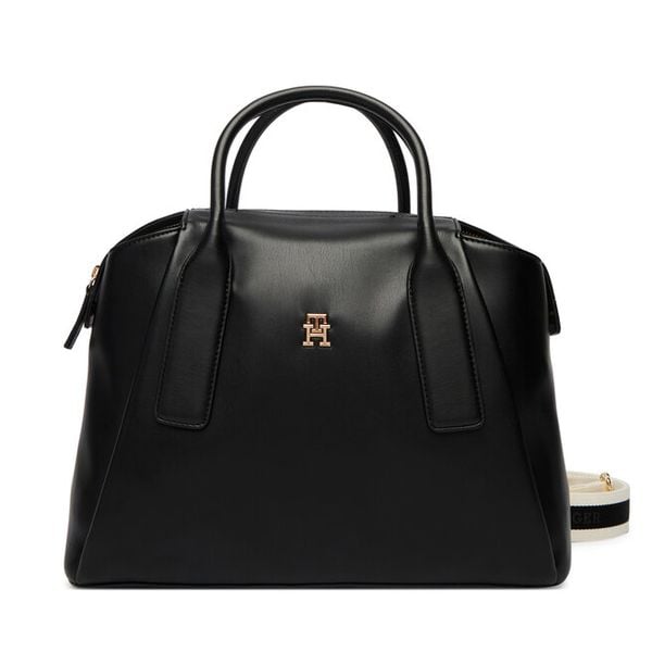 Torebka Tommy Hilfiger. Czarne torebki klasyczne damskie Tommy Hilfiger, bez wzorów, bez dodatków. Za 649.99 zł.
