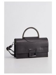 Christian Laurier Skórzana torebka "Milo" w kolorze czarnym - 22 x 15 x 8 cm rozmiar: onesize. Czarne torebki klasyczne damskie Christian Laurier, bez wzorów, z materiału, bez dodatków. Za 317.95 zł.