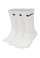 Lekkie Skarpetki Codzienne Unisex Dla Dorosłych Z Logo (zestaw 3 Sztuk). Białe skarpetki damskie Nike, bez wzorów, z bawełny. Za 54.90 zł.