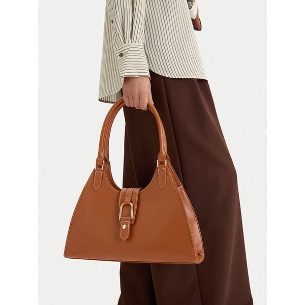 Torebka Beverly Hills Polo Club. Brązowe torebki klasyczne damskie Beverly Hills Polo Club, bez wzorów, bez dodatków. Za 249.99 zł.