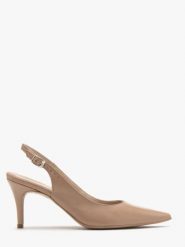 Beżowe czółenka typu slingback. Brązowe czółenka damskie Ryłko, bez wzorów, ze skóry, bez obcasa, na szpilce. W wyprzedaży za 349.99 zł.