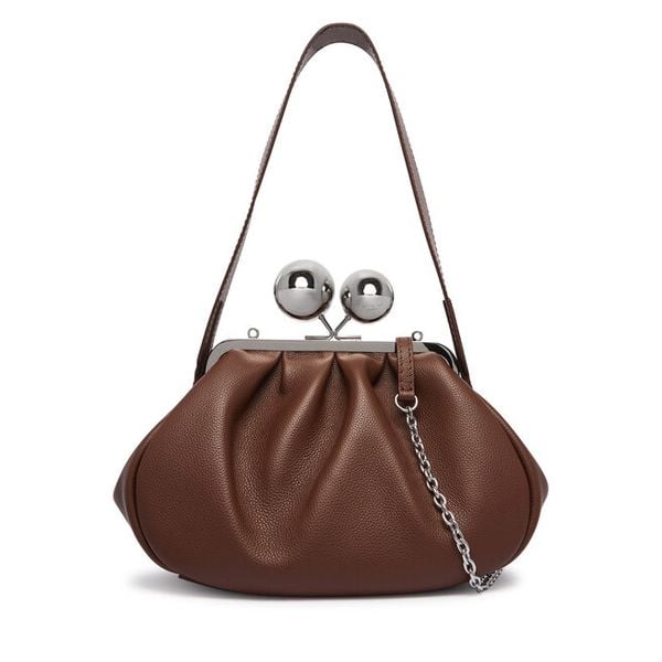 Torebka Weekend Max Mara. Brązowe torebki klasyczne damskie Weekend Max Mara, bez wzorów, bez dodatków. Za 2,139.00 zł.