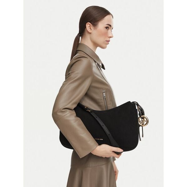 Torebka MICHAEL Michael Kors. Czarne torebki klasyczne damskie MICHAEL Michael Kors, bez wzorów, bez dodatków. Za 1,689.00 zł.