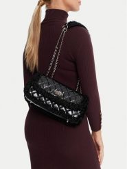 Guess Torebka Cristi HWTG81 39210 Czarny. Czarne torebki klasyczne damskie Guess, z aplikacjami, ze skóry, bez dodatków. Za 339.99 zł.