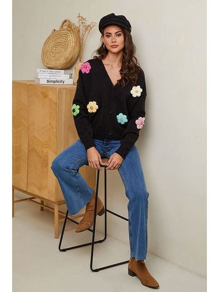 Soft Cashmere Kardigan w kolorze czarnym rozmiar: 38/40. Czarne kardigany damskie Soft Cashmere, z aplikacjami, z kaszmiru. Za 104.99 zł.