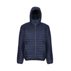 Kurtka puchowa z recyklingowanego poliestru Regatta. Niebieskie kurtki męskie Regatta, bez wzorów, z puchu, sportowe, bez kaptura. Za 749.99 zł.