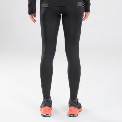 Legginsy do biegania w terenie damskie Kiprun Run 900. Czarne legginsy damskie EVADICT, s, bez wzorów, ze skóry. Za 119.99 zł.