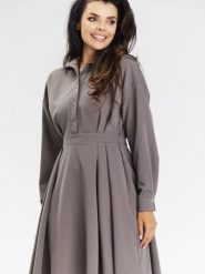 Sukienka Model A668 Taupe - awama. Szare sukienki damskie Awama, do pracy, l, bez wzorów, z elastanu, biznesowe, bez kołnierzyka, plus size, bez ramiączek, midi, koszulowe. Za 398.95 zł.