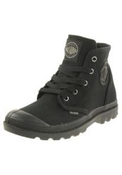 Buty sportowe Sneakersy damskie, Palladium Pampa Hi. Czarne buty sportowe na co dzień damskie Palladium, bez wzorów, z materiału, trekkingowe. Za 319.99 zł.