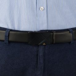 Pasek męski skórzany 3,5 cm klamra automatyczna Beltimore czarny 51-583 : Kolory - czarny, Rozmiar pasków - r.115-130 cm. Czarne paski męskie bez wzorów, ze skóry, wizytowe. Za 64.99 zł.