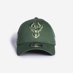 Czapka z daszkiem do koszykówki NBA New Era Milwaukee Bucks. Czapki męskie New Era, z aplikacjami, z bawełny, eleganckie. Za 119.99 zł.