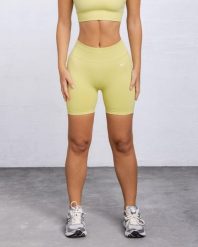 Szorty Sculpt Scrunch - Żółty. Żółte spodenki sportowe damskie JOY STUDIO, l, z materiału, na fitness i siłownię. Za 168.00 zł.