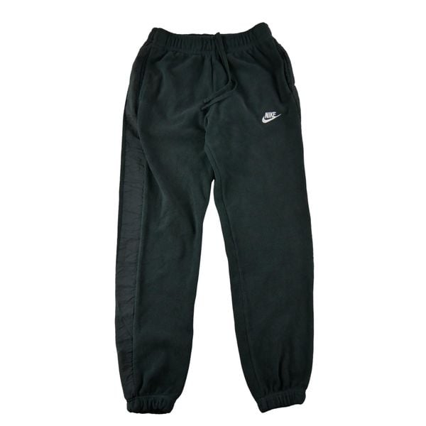 Second life - Męskie czarne spodnie do biegania - Jak nowy. Czarne spodnie sportowe męskie Nike, z materiału. Za 126.86 zł.