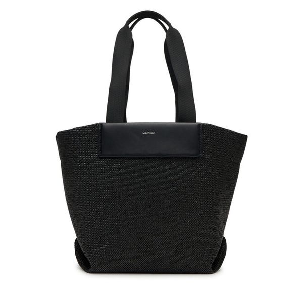 Torebka Calvin Klein. Czarne shopper bag damskie CALVIN KLEIN, bez wzorów, bez dodatków. Za 489.99 zł.