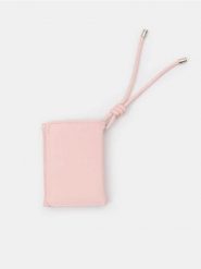 Składany portfel na karty z paskiem - różowy. Czerwone portfele damskie Sinsay, bez wzorów. Za 25.99 zł.