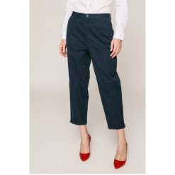 Tommy Jeans - Spodnie. Niebieskie jeansy damskie Tommy Jeans. W wyprzedaży za 159.90 zł.