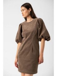 Soaked in Luxury Sukienka w kolorze brązowym rozmiar: L. Brązowe sukienki damskie Soaked in Luxury, l, bez wzorów, bez kołnierzyka, bez ramiączek, mini. Za 165.99 zł.