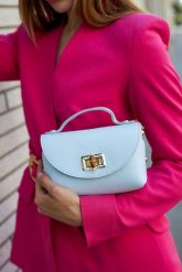 Torebka skórzana damska mała elegancka kopertówka wizytowa błękitna P46. Niebieskie torebki wieczorowe bez wzorów, eleganckie, bez kołnierzyka, bez ramiączek. Za 104.99 zł.