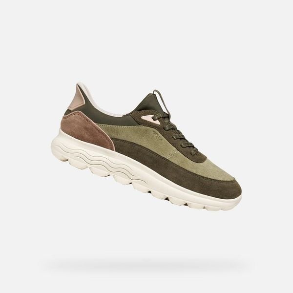 Buty sportowe damskie Geox Spherica Plus. Zielone buty sportowe na co dzień damskie Geox, bez wzorów, z zamszu, tenisowe. Za 510.00 zł.