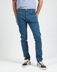 WRANGLER LARSTON MĘSKIE SPODNIE JEANSOWE FAREWELL W18SX5R22 112319140. Spodnie materiałowe męskie Wrangler, bez wzorów, z jeansu. Za 239.99 zł.