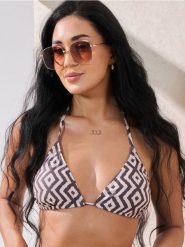 Wzorzysta góra od bikini - brązowy. Brązowe bikini damskie Sinsay, bez wzorów. W wyprzedaży za 9.99 zł.