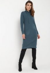 Ciemnozielona Wełniana Sukienka z Kapturem w Prążki Tyrwe. Zielone sukienki damskie Born2be, na co dzień, bez wzorów, z jeansu, eleganckie, bez kołnierzyka, bez ramiączek, midi, proste. Za 109.99 zł.