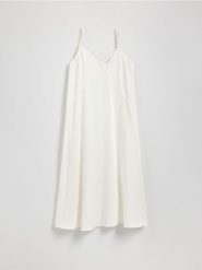 Jeansowa sukienka maxi z lyocelllu - biały. Białe sukienki damskie Reserved, l, bez wzorów, z jeansu, bez kołnierzyka, bez ramiączek, maxi. Za 159.99 zł.