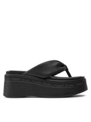 Tommy Jeans Japonki Tjw Wedge Sandal EN0EN02457 Czarny. Czarne klapki damskie Tommy Jeans, bez wzorów, z jeansu, bez obcasa. Za 239.99 zł.