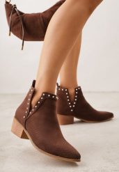 Brązowe Ażurowe Botki Vices na Obcasie Ozdobione Wycięciem i Nitami Lilfedi. Brązowe botki damskie Born2be, na zimę, z jeansu, wizytowe, bez obcasa, na obcasie, bez zapięcia. Za 139.99 zł.