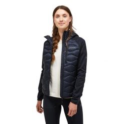 Kurtka Peak Performance puchowa damska Helium Down Hybrid Hood czarna - XS. Czarne kurtki damskie Peak Performance, xs, bez wzorów, z puchu, bez kaptura. W wyprzedaży za 939.00 zł.