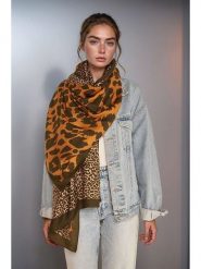 Lucky Bees Szal w kolorze pomarańczowo-brązowym - 180 x 90 cm rozmiar: onesize. Brązowe szaliki i kominy damskie Lucky Bees, bez wzorów, z materiału. Za 100.28 zł.