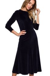Sukienka welurowa midi rozkloszowana z rękawem 3/4 bawełniana granat. Sukienki damskie MOE, l, bez wzorów, z bawełny, eleganckie, bez kołnierzyka, bez ramiączek, midi, rozkloszowane. Za 309.00 zł.