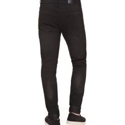 Dżinsy w kolorze czarnym. Czarne jeansy męskie Lonsdale, Kangol, Crosshatch. W wyprzedaży za 129.95 zł.
