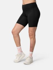 KARI TRAA Szorty sportowe "Ava 8 Inch" w kolorze czarnym rozmiar: XS. Czarne spodenki sportowe damskie Kari Traa, xs, outdoorowe. Za 119.95 zł.