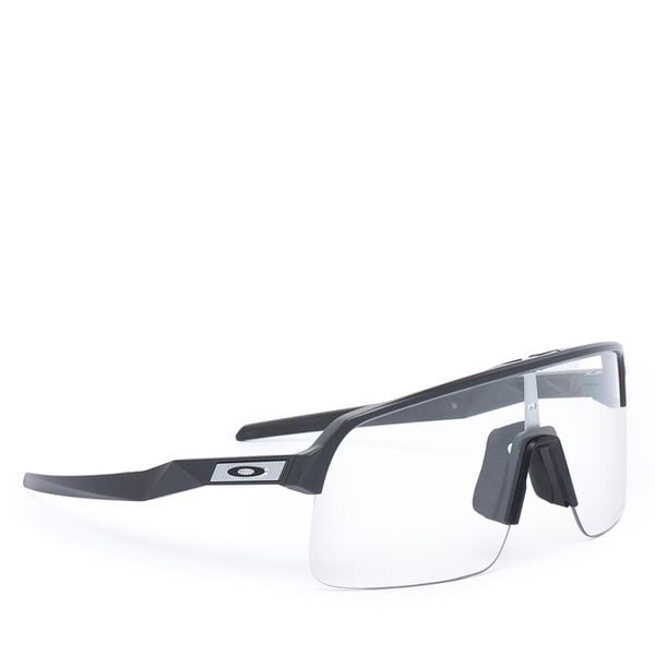 Okulary przeciwsłoneczne Oakley. Szare okulary przeciwsłoneczne męskie Oakley. Za 1,019.00 zł.