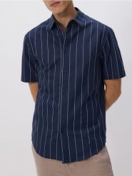 Koszula slim fit z lnem - granatowy. Niebieskie koszule męskie Reserved, l, bez wzorów, z bawełny, bez kołnierzyka, bez ramiączek. W wyprzedaży za 109.99 zł.