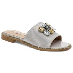 Beżowe Klapki S.Barski Eleganckie Obuwie Damskie. Brązowe klapki damskie S.BARSKI, z aplikacjami, z tkaniny, bez obcasa. Za 109.00 zł.