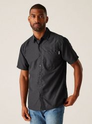 Regatta Koszula funkcyjna "Mindano IX" w kolorze czarnym rozmiar: L. Czarne koszule męskie Regatta, l, bez wzorów, z materiału, bez kołnierzyka, bez ramiączek. Za 92.42 zł.