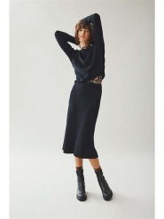 Vila Spódnica w kolorze czarnym rozmiar: S. Czarne spódniczki damskie Vila, s, bez wzorów, z podwyższonym stanem, midi, proste. Za 122.39 zł.