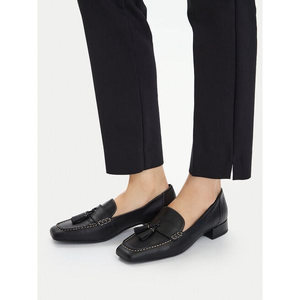 Półbuty Vagabond Shoemakers. Czarne półbuty damskie Vagabond Shoemakers, bez wzorów, bez obcasa, na obcasie. Za 342.99 zł.