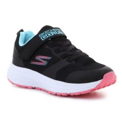 Buty Skechers 302409L-BLK czarne. Czarne buty sportowe dziewczęce bez wzorów, z gumy, bez zapięcia. Za 331.10 zł.