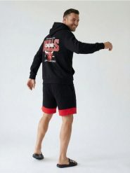 Bluza z kapturem z nadrukiem Chicago Bulls NBA - czarny. Czarne bluzy z kapturem męskie Sinsay, l. Za 99.99 zł.
